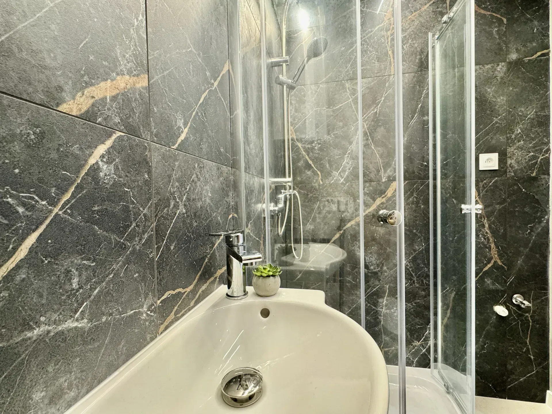 2 pokoje po remoncie 6