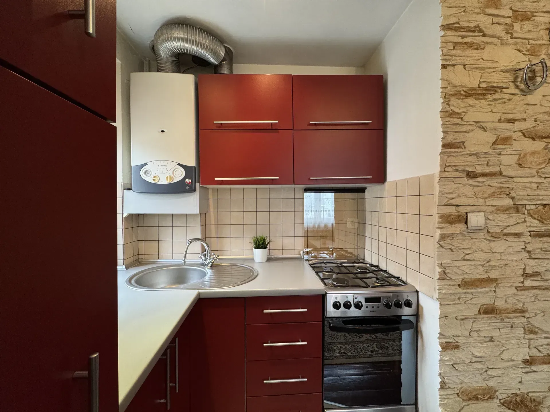 2 pokoje z miejscem parkingowym 2