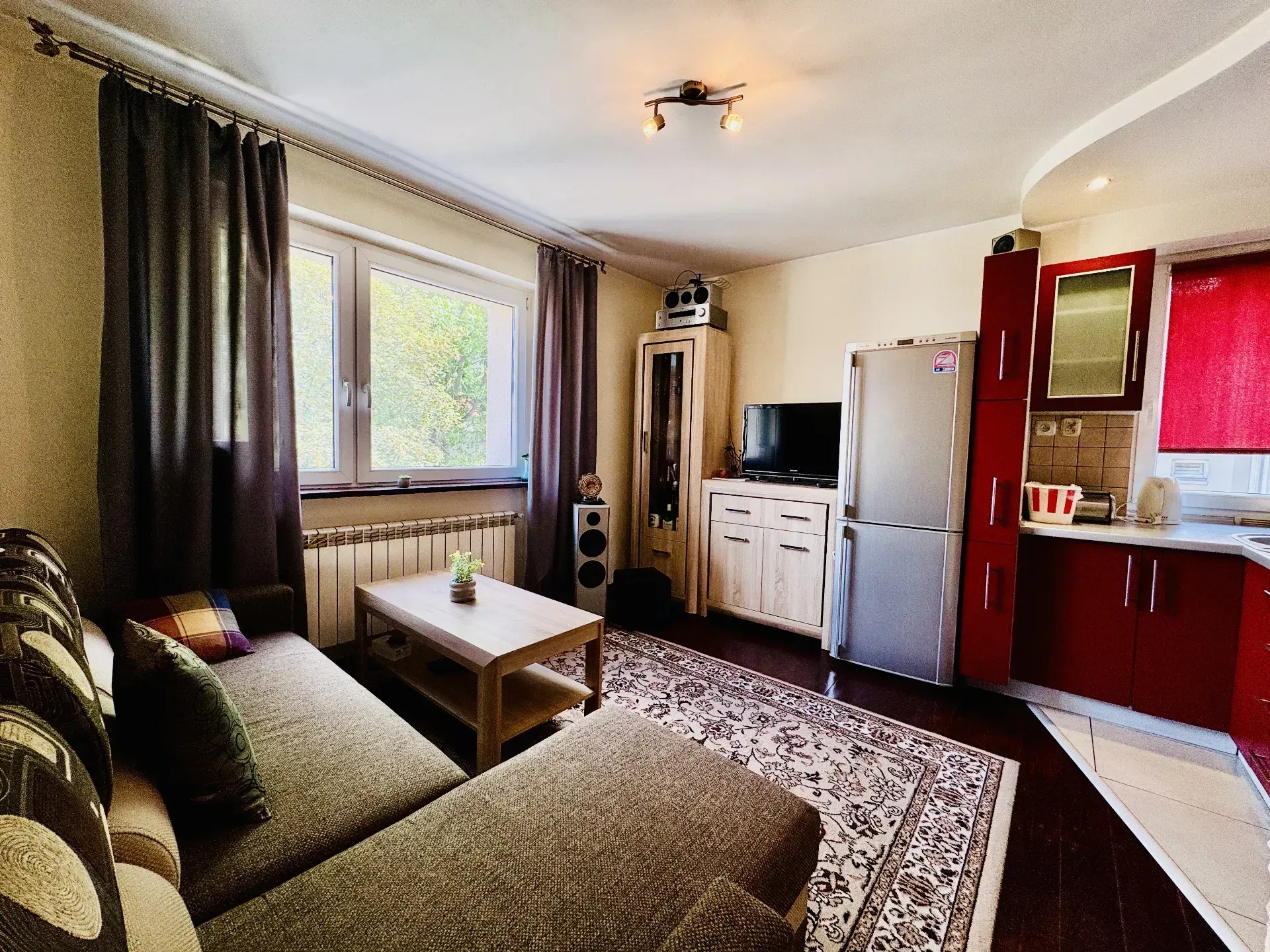 2 pokoje z miejscem parkingowym 4