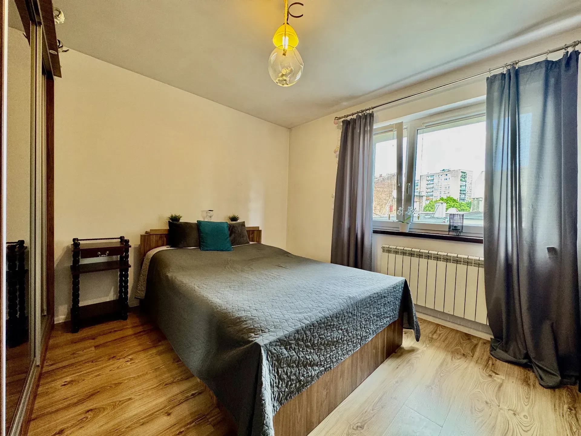 2 pokoje z miejscem parkingowym 14