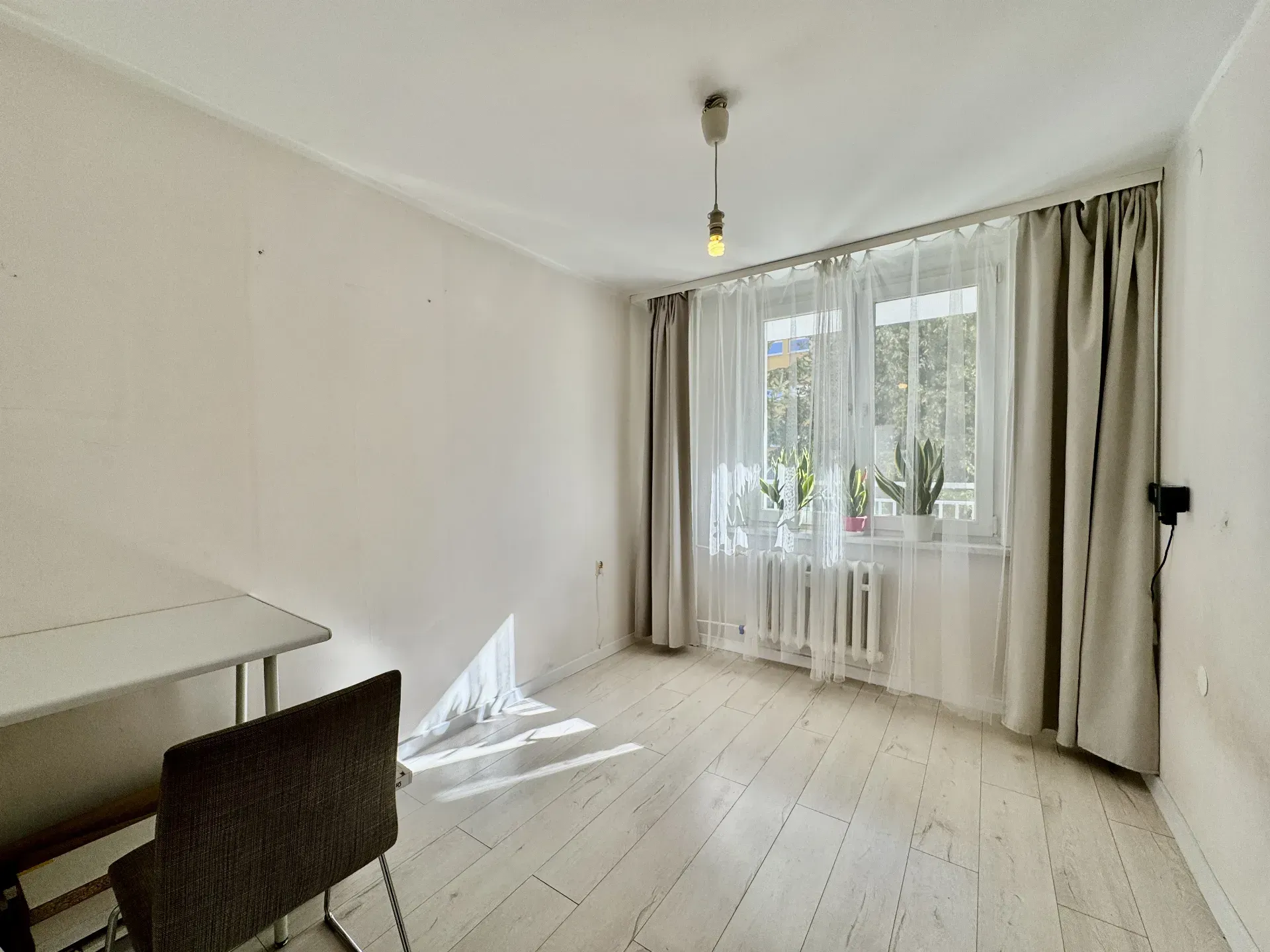 3 pokoje- ul. Wyzwolenia 1 piętro + balkon 11