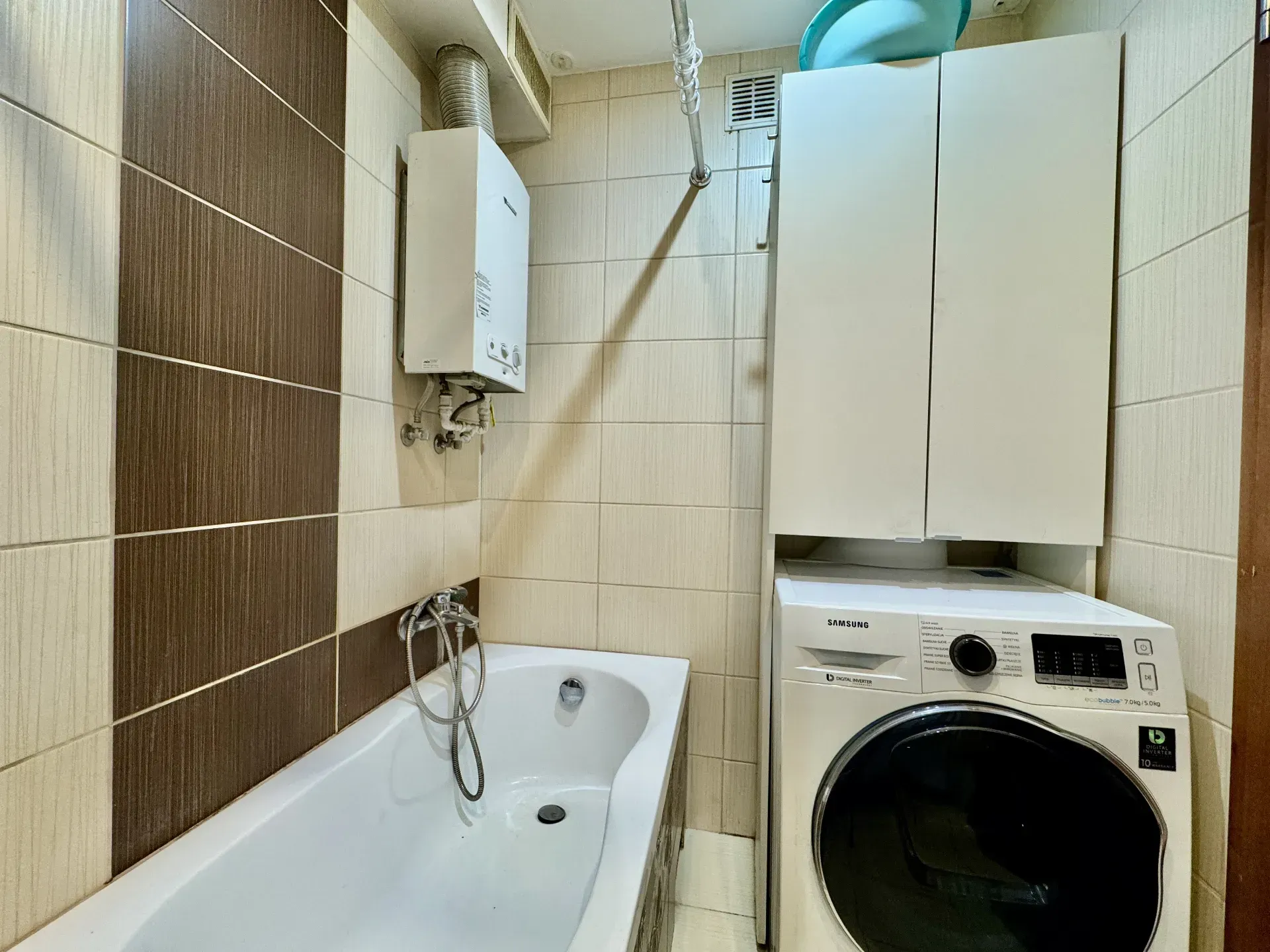 3 pokoje- ul. Wyzwolenia 1 piętro + balkon 13