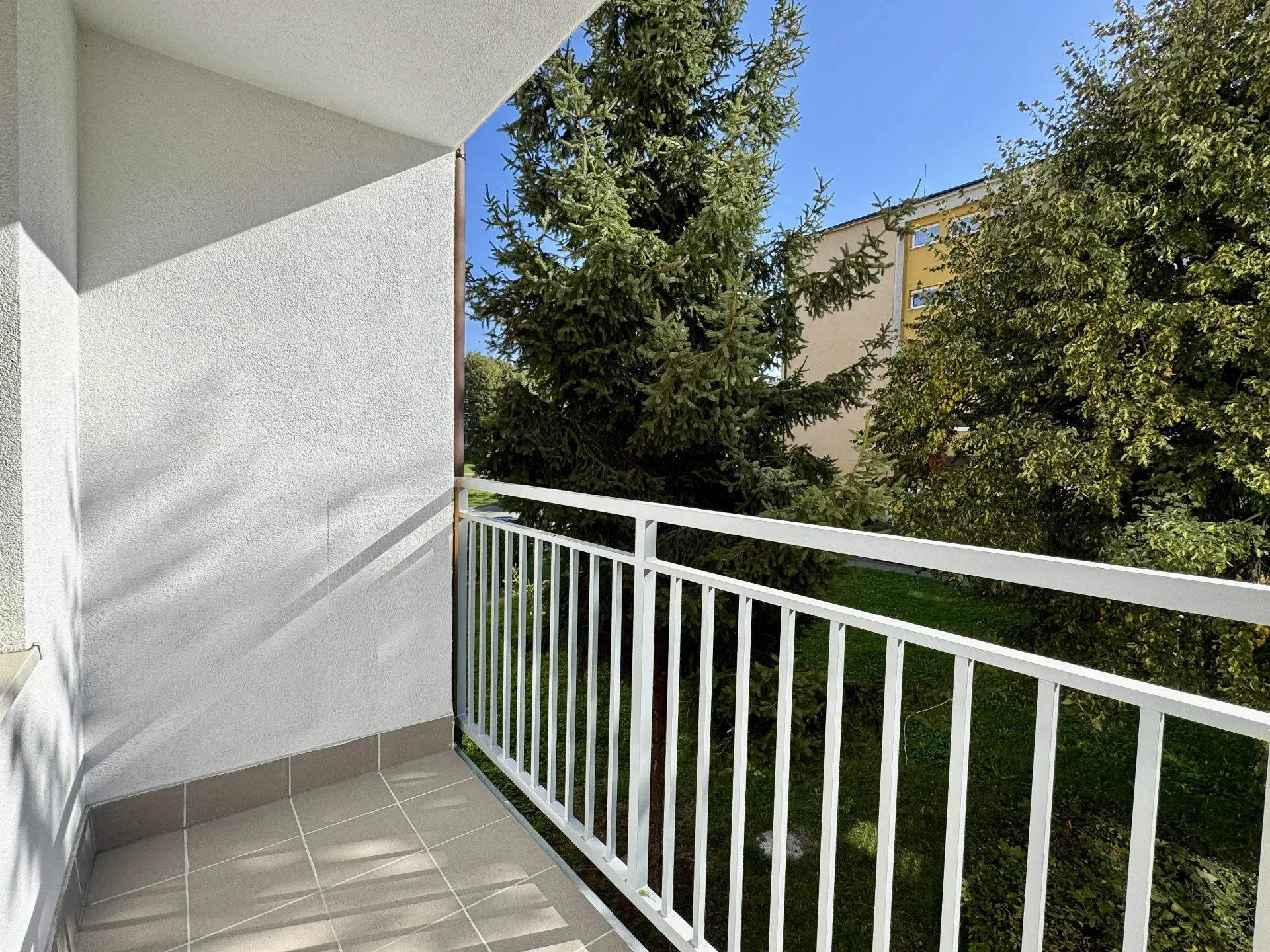 3 pokoje- ul. Wyzwolenia 1 piętro + balkon 16