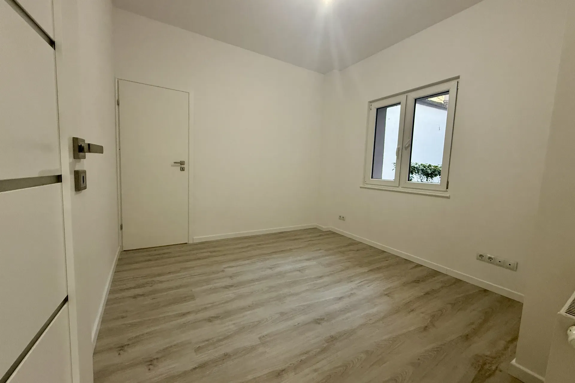 4 pokoje po generalnym remoncie i wysoki standard 18