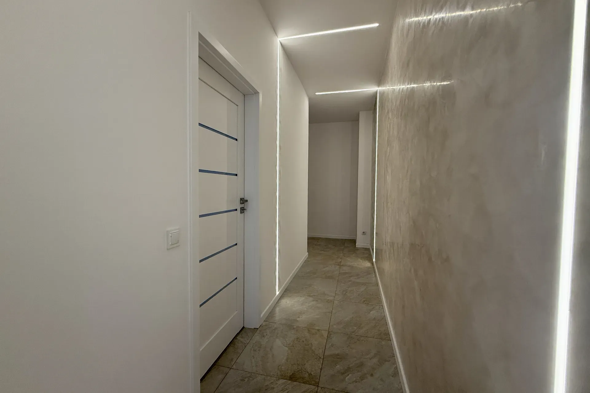 4 pokoje. Remont generalny. Wysoki standard! 3